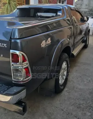 Toyota Hilux 2015 Black