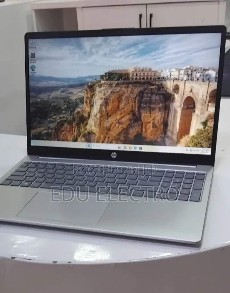 New Laptop HP Stream Notebook 16GB Intel Core i7 SSD 1T