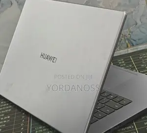New Laptop Huawei MateBook 13 WRT-W19E 8GB Intel Core i3 SSD 256GB
