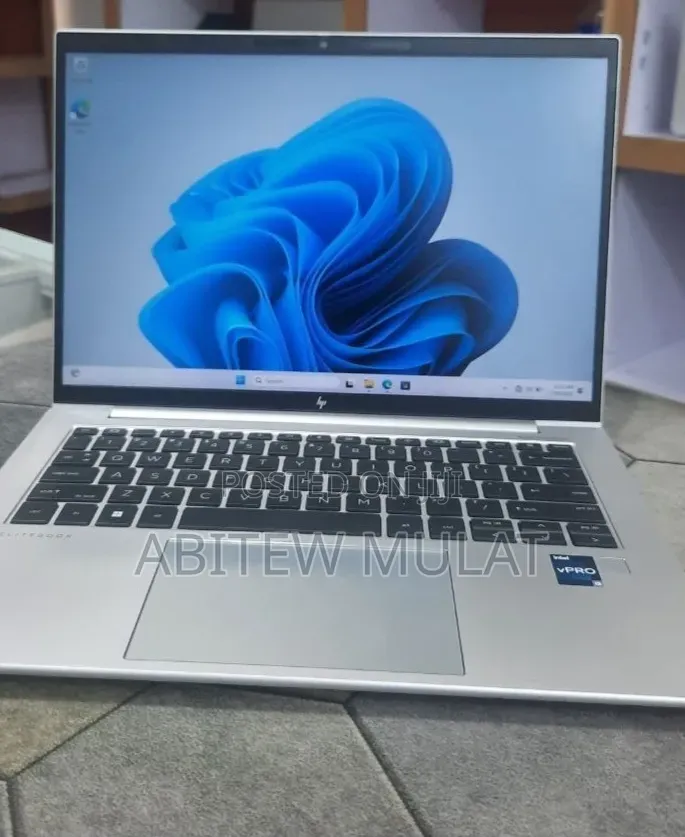 New Laptop HP EliteBook 840 G10 16GB Intel Core i5 SSD 512GB