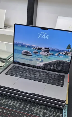 New Laptop Apple MacBook Pro 32GB Apple M1 Pro SSD 512GB