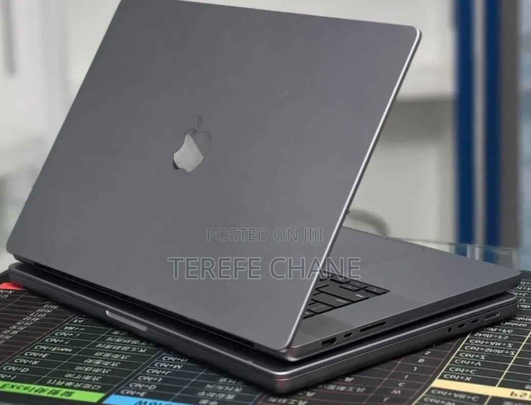 New Laptop Apple MacBook Pro 2021 M1 Max 32GB Apple M1 Pro SSD 1T