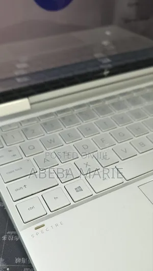 New Laptop HP Spectre X360 8GB Intel Core i7 SSD 512GB