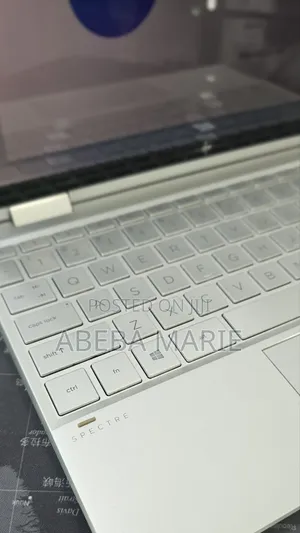 New Laptop HP Spectre X360 8GB Intel Core i7 SSD 512GB