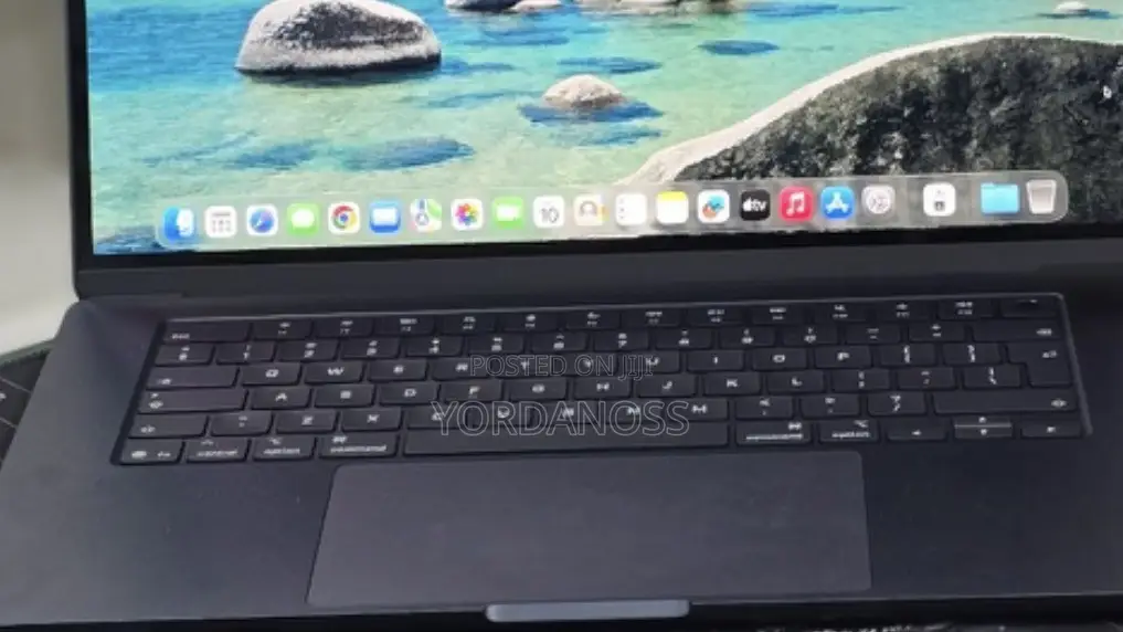 New Laptop Apple MacBook Air 2025 M4 16GB Apple M4 SSD 256GB