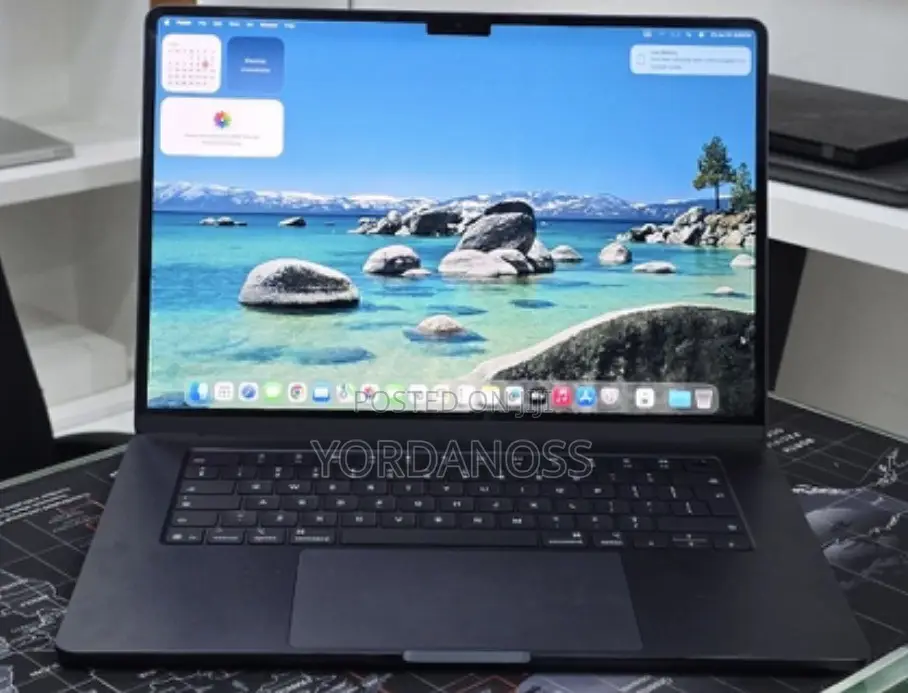 New Laptop Apple MacBook Air 2025 M4 16GB Apple M4 SSD 256GB