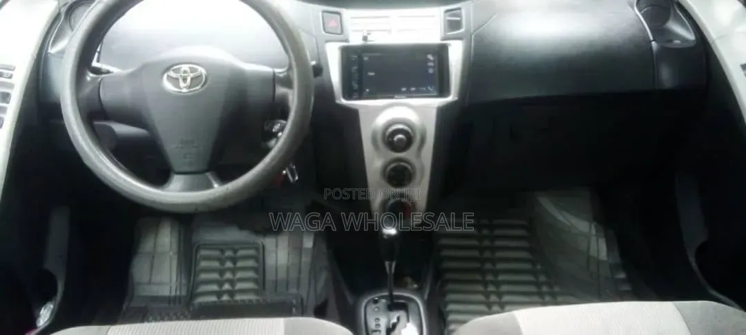 Toyota Yaris 2007 Gray