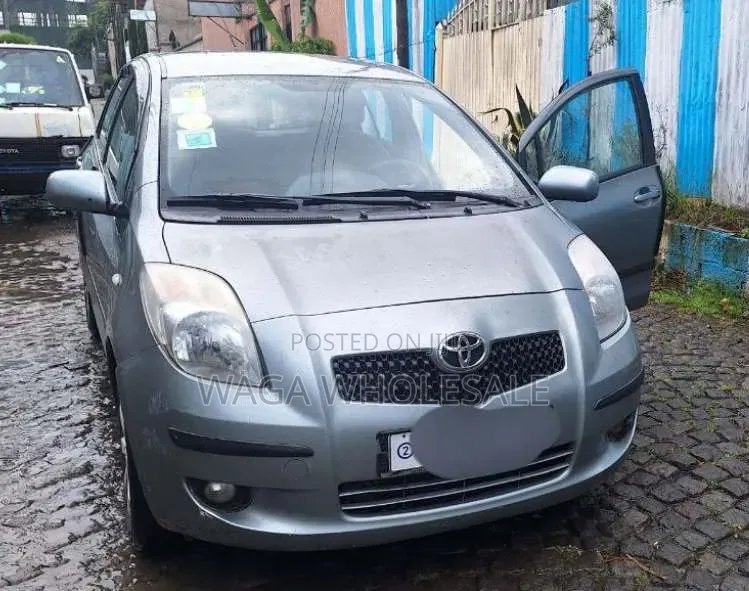 Toyota Yaris 2007 Gray