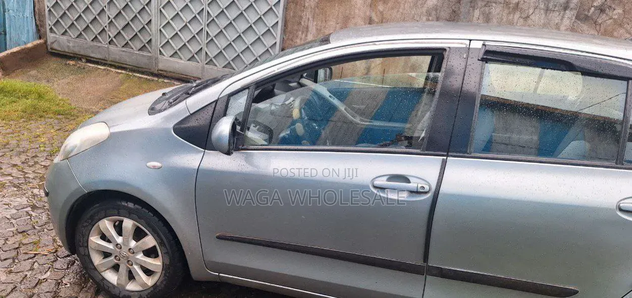 Toyota Yaris 2007 Gray
