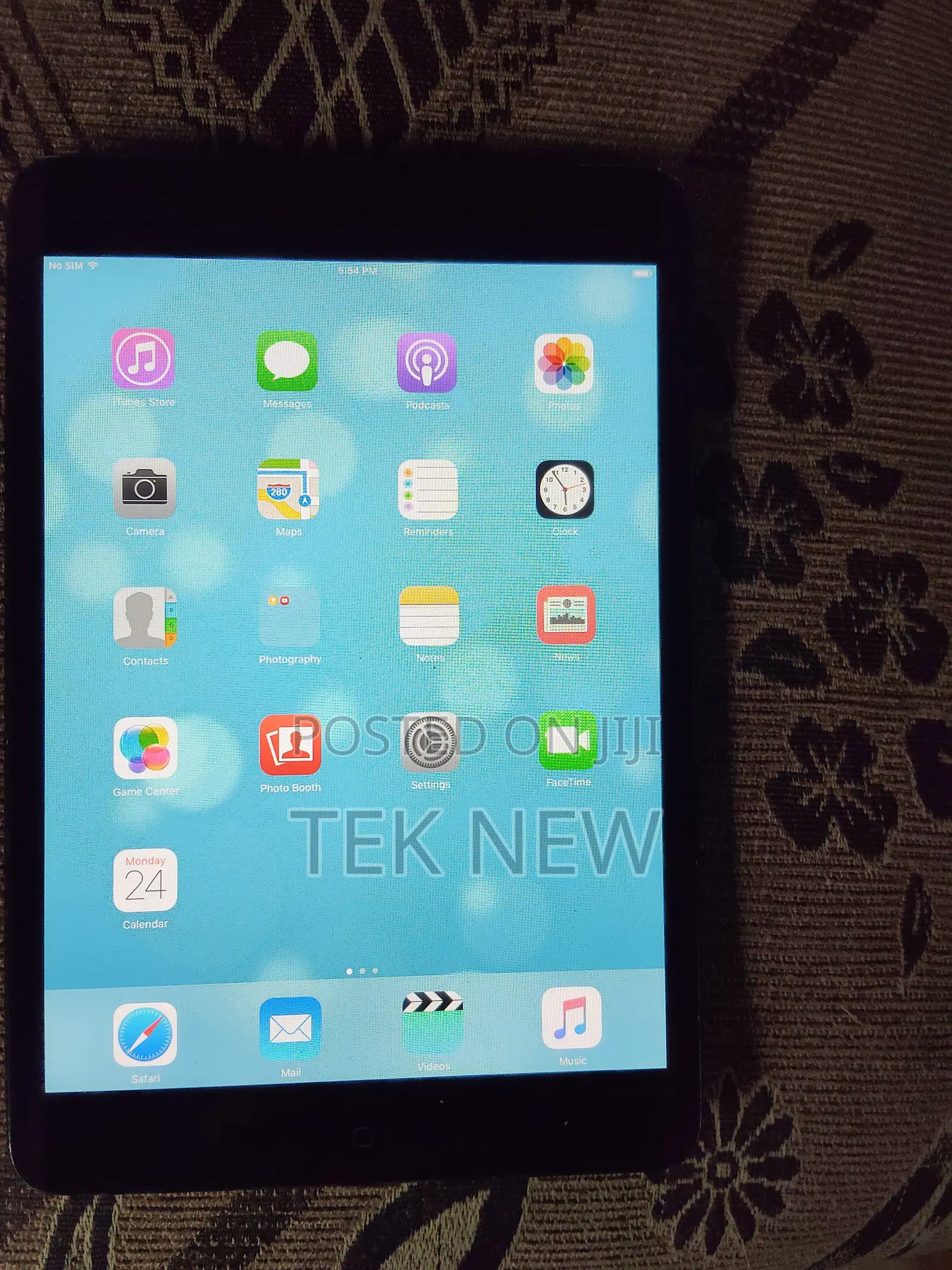 Apple iPad 9.7 16 GB Black