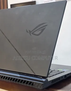 New Laptop Asus ROG Strix G18 12GB Intel Core i9 SSD 1T