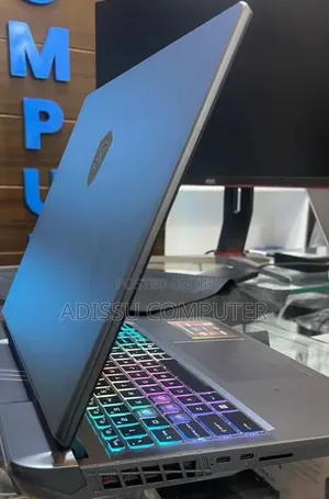 New Laptop MSI Vector 16 HX AI A2XWIG 16GB Intel Core Ultra 7 SSD 1T
