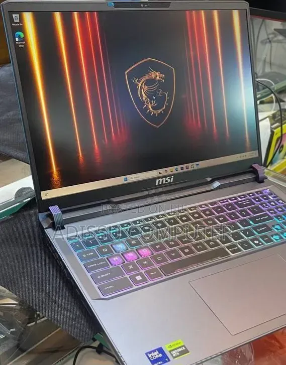 New Laptop MSI Vector 16 HX AI A2XWIG 16GB Intel Core Ultra 7 SSD 1T