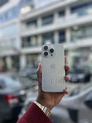 New Apple iPhone 15 Pro 256 GB Silver