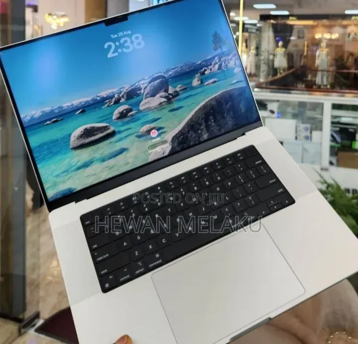 New Laptop Apple MacBook Pro 2021 M1 16GB Apple M1 Pro SSD 1T