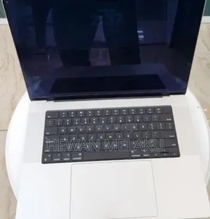 New Laptop Apple MacBook Pro 2021 M1 16GB Apple M1 Pro SSD 1T