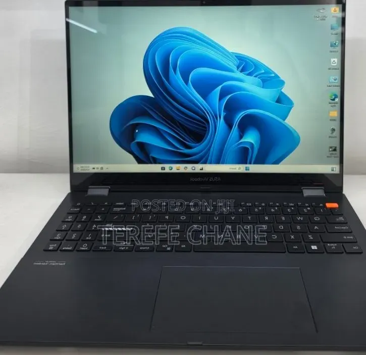 New Laptop Asus Vivobook 15 16GB Intel Core i5 SSD 512GB