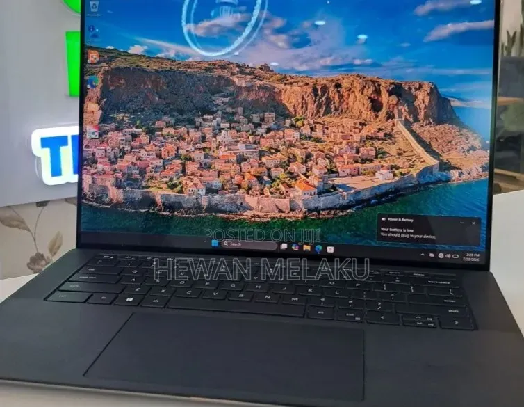 New Laptop Dell Precision 5560 16GB Intel Core i7 SSD 512GB