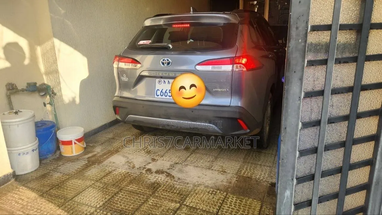 Toyota Corolla Cross 2024 Gray