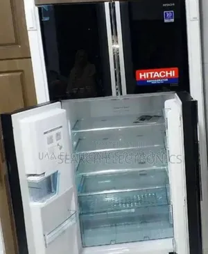 HITACHI 710 Liter Refrigerator