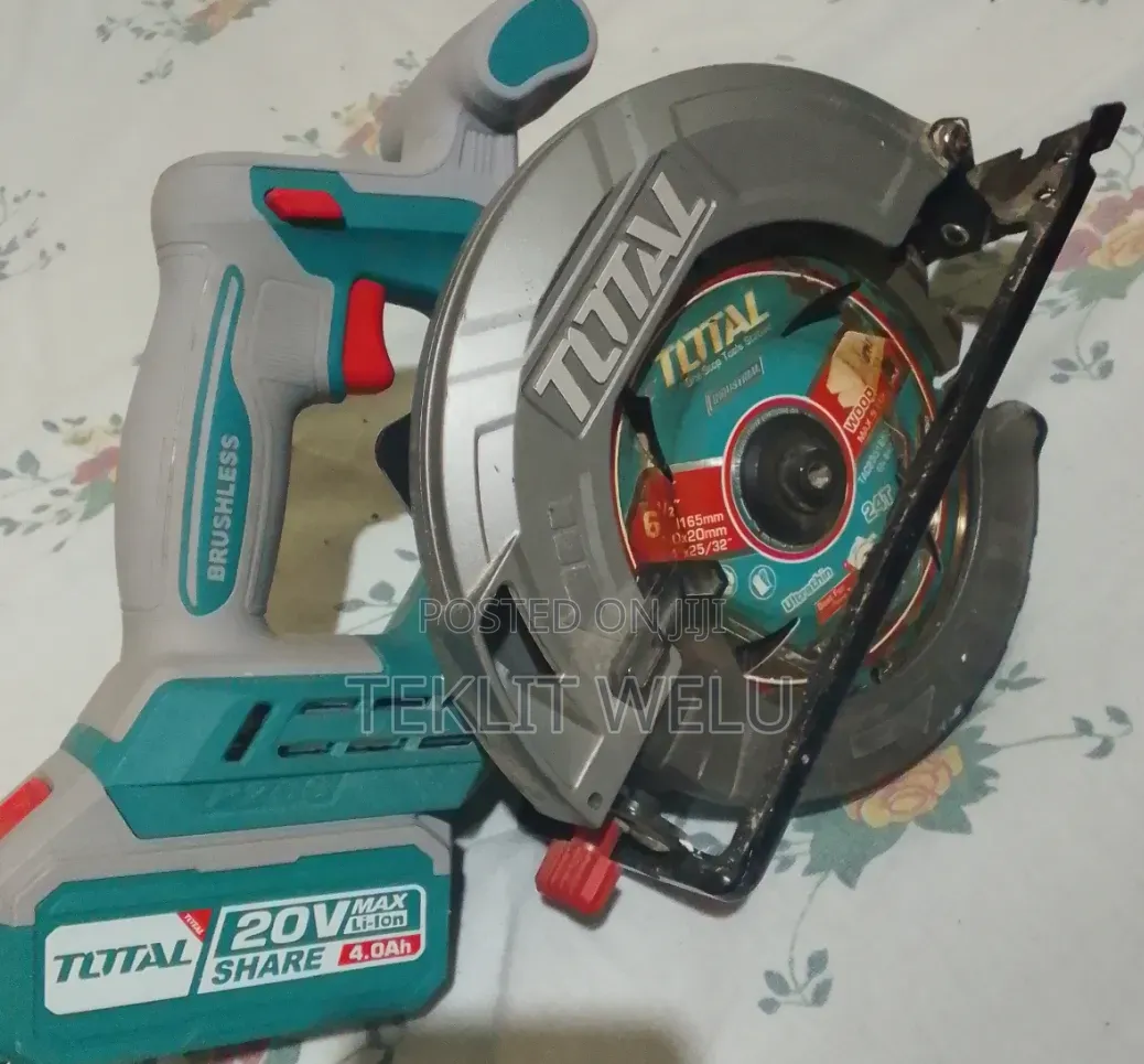 Cordless Saw