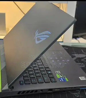 New Laptop Asus ROG Strix G15 16GB Intel Core i9 SSD 1T