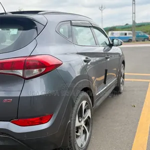 Hyundai Tucson 2018 Maroon