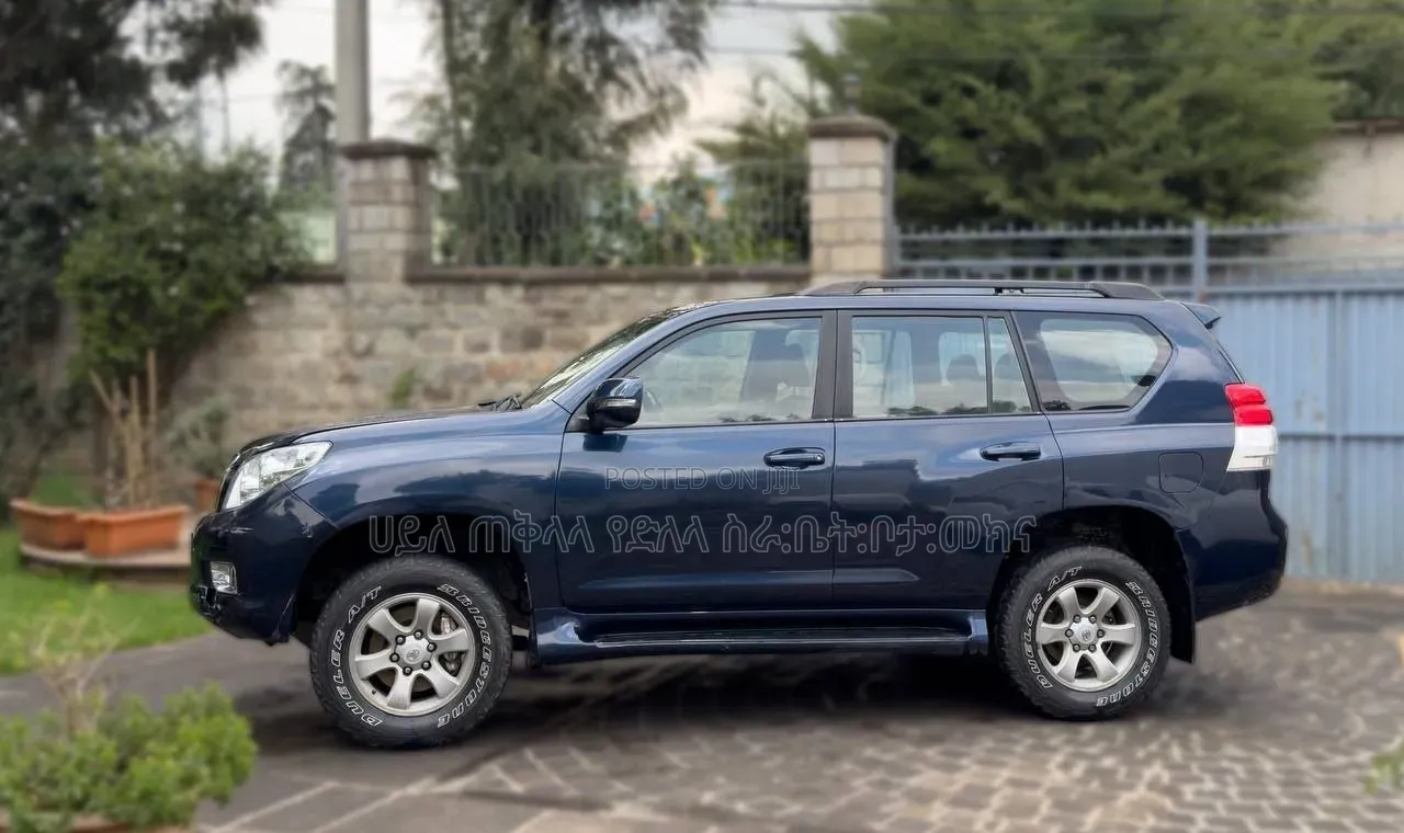 Toyota Land Cruiser Prado 2010 Beige