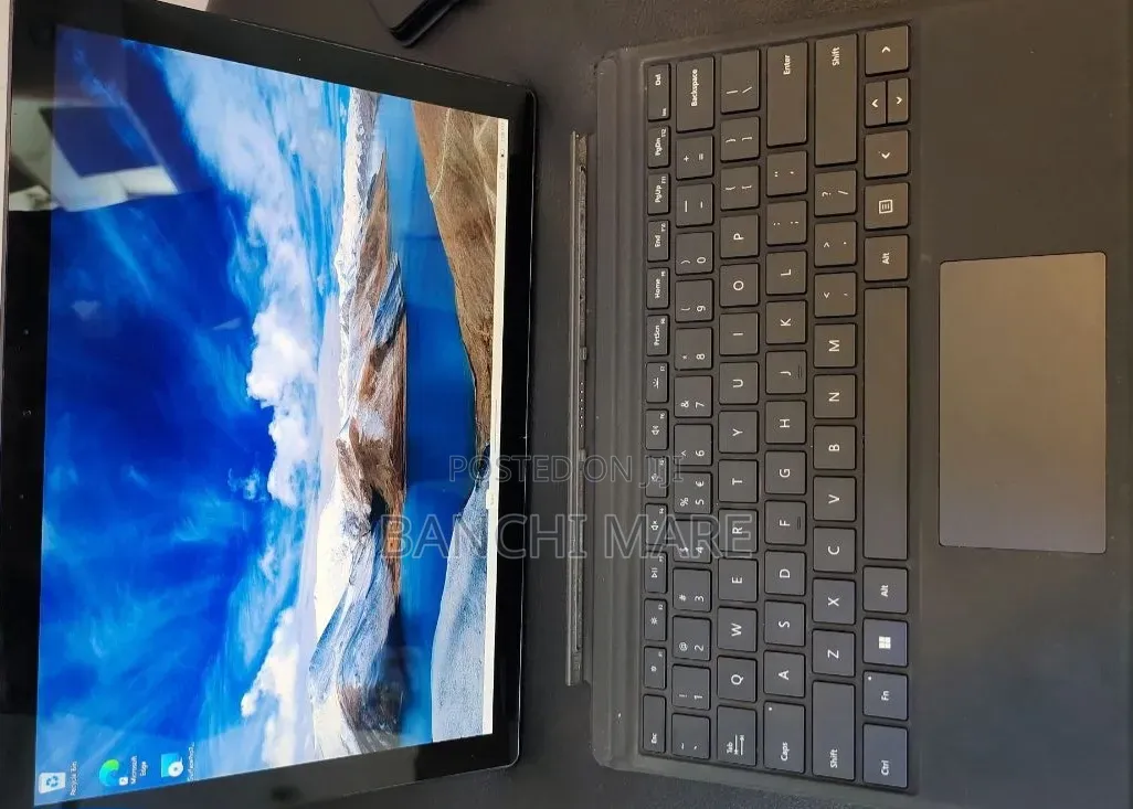 New Laptop Microsoft Surface Pro 7+ 16GB Intel Core i7 SSD 512GB
