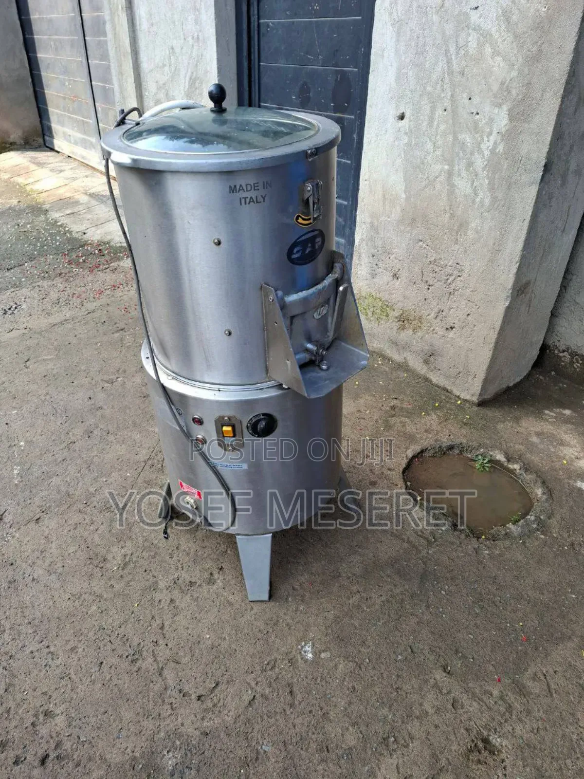 Commercial Potato Peeler