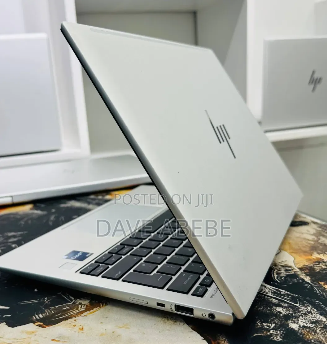 New Laptop HP EliteBook 830 G9 16GB Intel Core i5 SSD 512GB