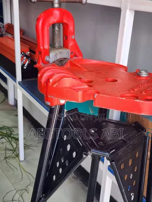 RIDGID Tristand Portable Chain Vise