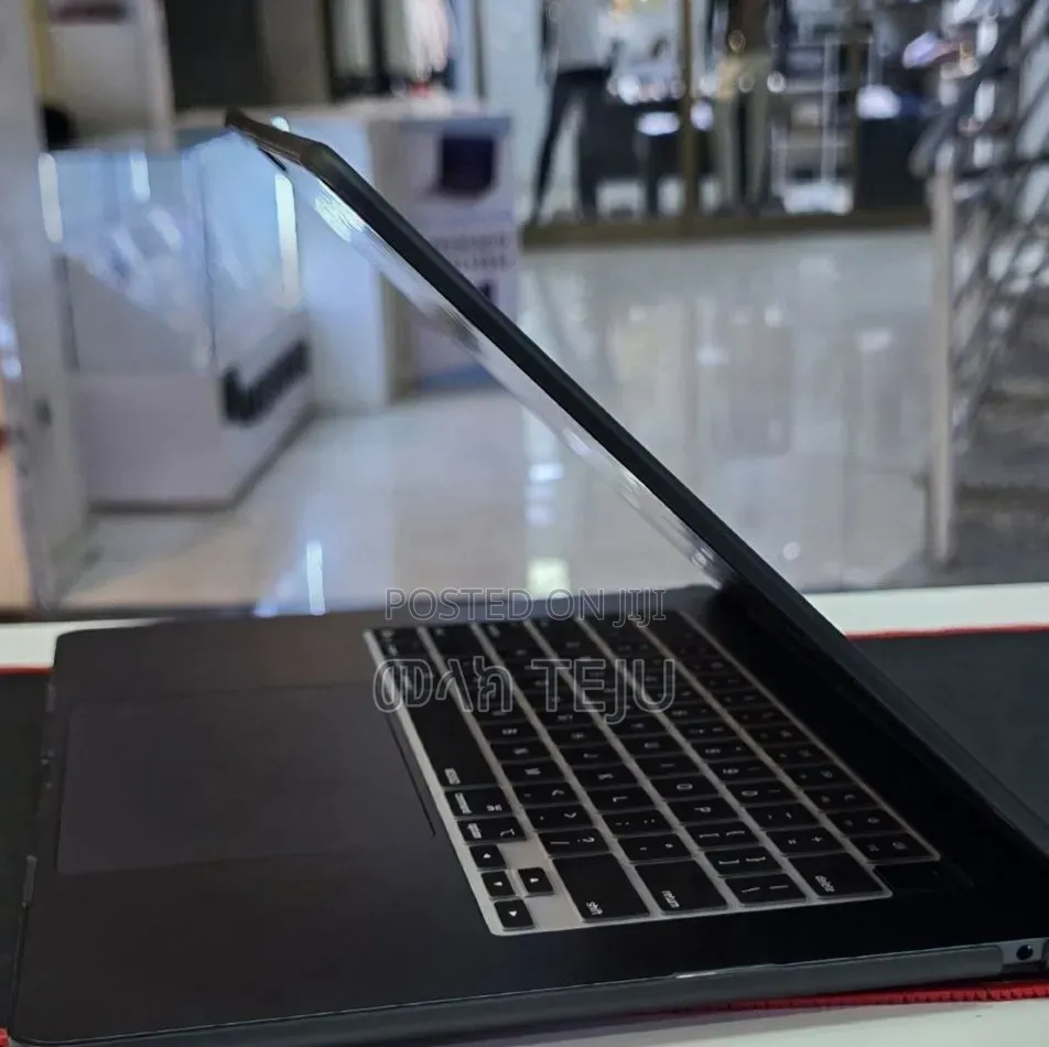New Laptop Apple MacBook Air 2026 M5 16GB Apple M5 SSD 512GB