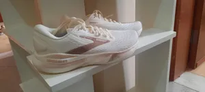 Brand Shoe Brooks Very Comfortable