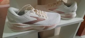Brand Shoe Brooks Very Comfortable