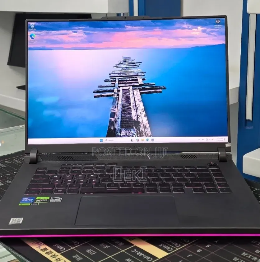 Laptop Asus ROG Strix G16 G614 16GB Intel Core i7 SSD 1T