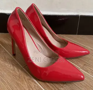 Chase + Chloe Red Patent Leather Pointed-Toe Heels – Size 7/37