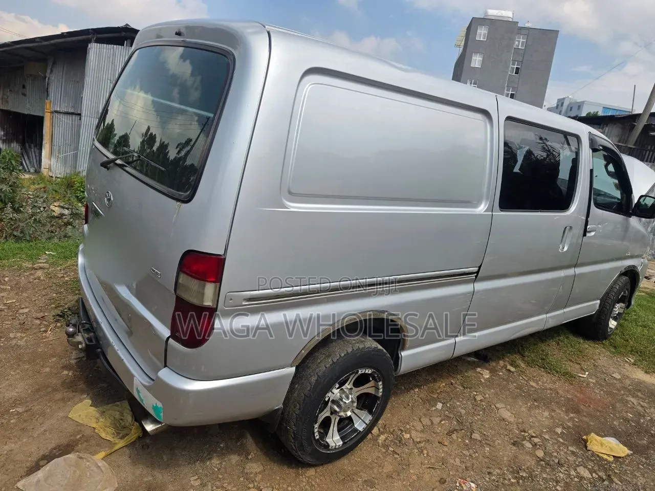 Toyota HiAce 2011 Silver