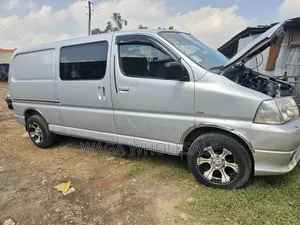 Toyota HiAce 2011 Silver