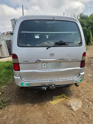 Toyota HiAce 2011 Silver