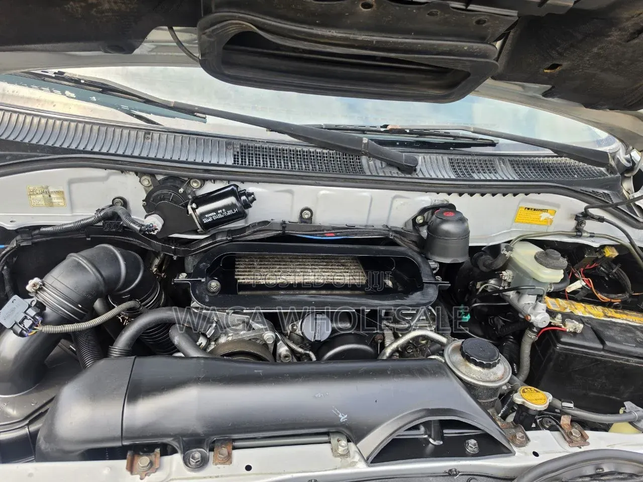 Toyota HiAce 2011 Silver