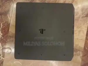 PlayStation 4 Slim