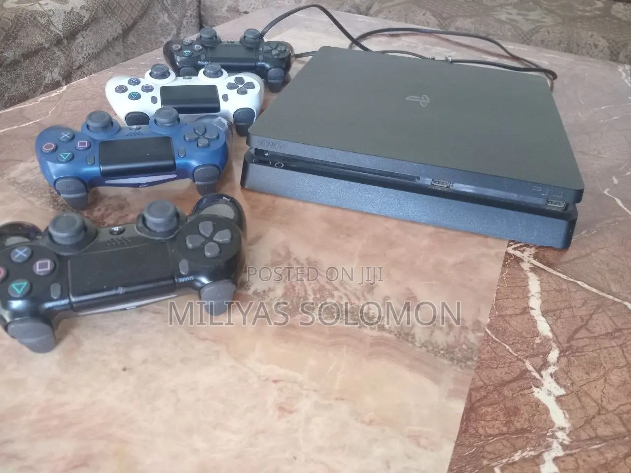 PlayStation 4 Slim