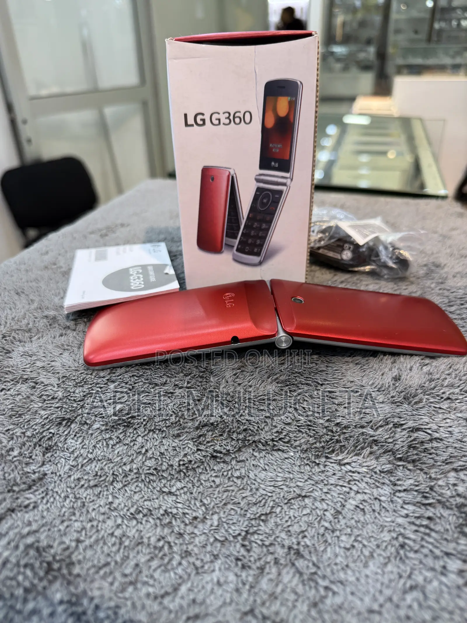 New LG G360 Red