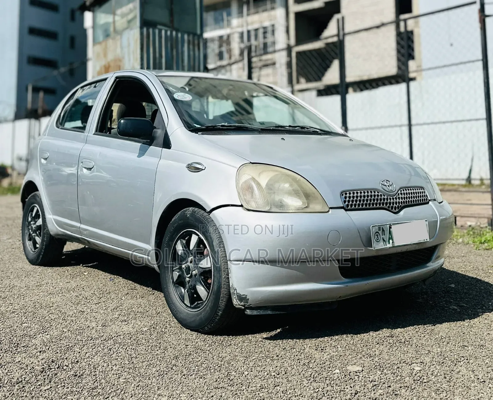 Toyota Vitz 1999 Silver