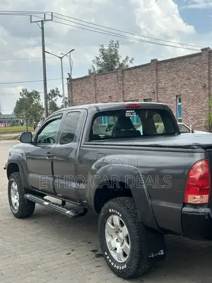 Toyota Tacoma 2014 Gray