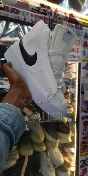 Nike Blither
