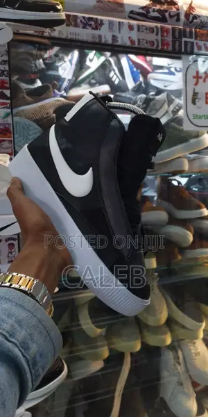 Nike Blither