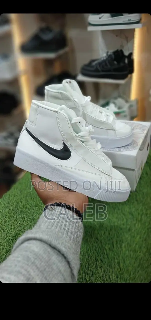 Nike Blither