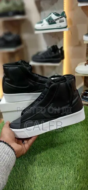 Nike Blither